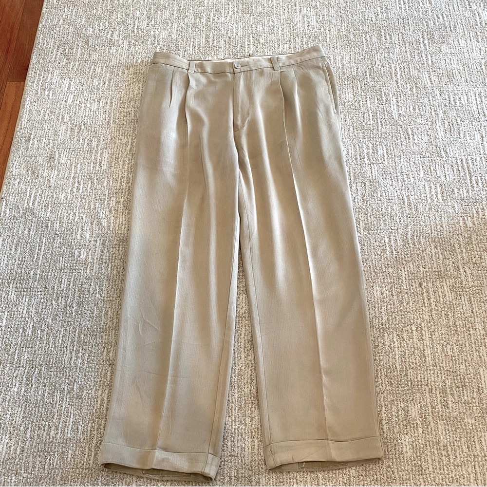 Tommy Bahama Classic silk and bamboo Tan Cuffed pants 36 waist 28 length